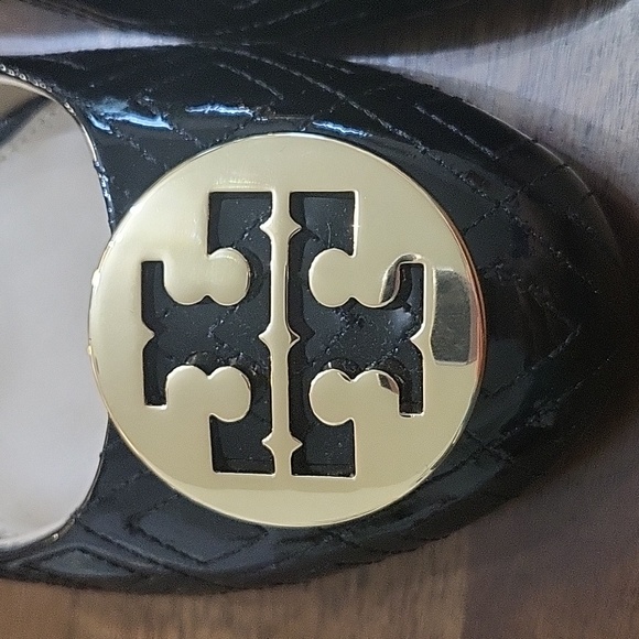 Tory Burch Black Heels with Gold Emblem Size9 - Picture 2 of 5